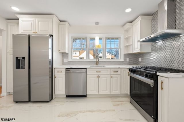 147 Wedgewood Ave, Woodbridge Twp., NJ 07095