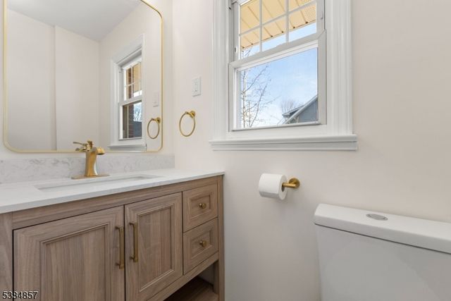 147 Wedgewood Ave, Woodbridge Twp., NJ 07095