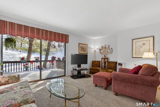 196 New Haven Avenue 430, Derby, CT 06418