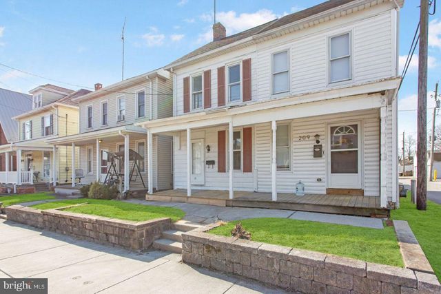 211 FULTON ST, Hanover, PA 17331