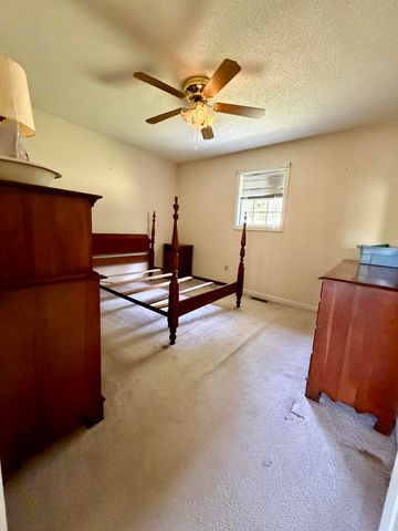 2071 E Highway 577, Manchester, KY 40962