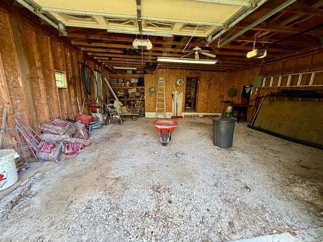 2071 E Highway 577, Manchester, KY 40962