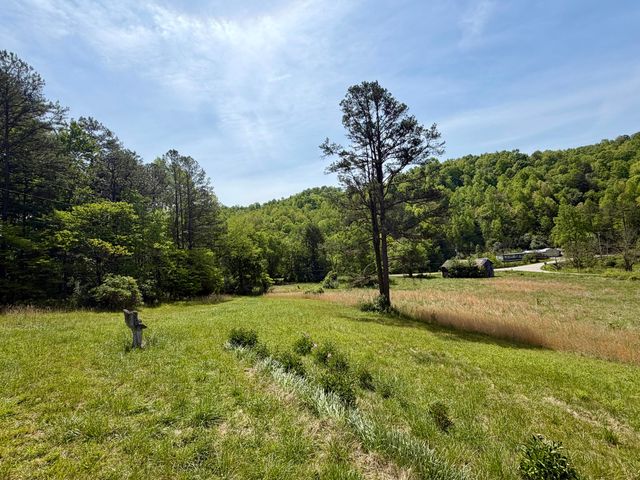 2071 E Highway 577, Manchester, KY 40962