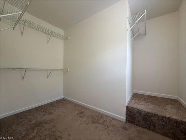 5994 Fox Point Circle, Winston-salem, NC 27104