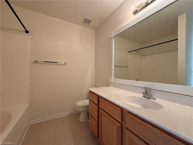 5994 Fox Point Circle, Winston-salem, NC 27104