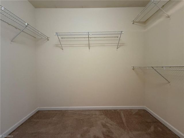 5994 Fox Point Circle, Winston-salem, NC 27104