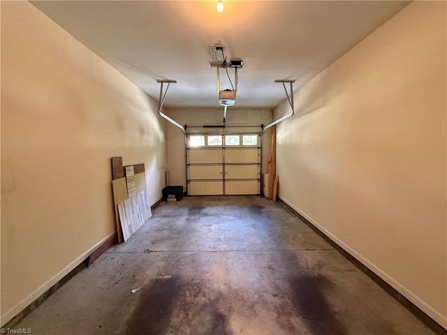 5994 Fox Point Circle, Winston-salem, NC 27104