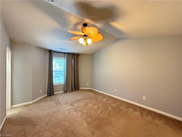 5994 Fox Point Circle, Winston-salem, NC 27104