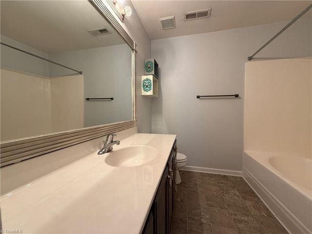 5994 Fox Point Circle, Winston-salem, NC 27104