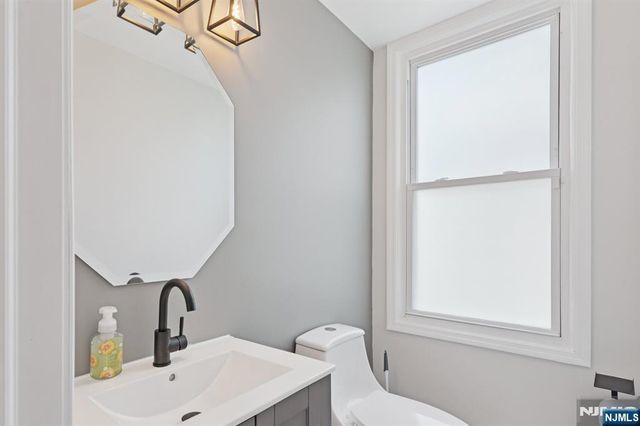 50 Beekman Street, Bloomfield, NJ 07003