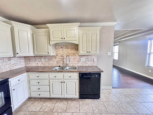 35 Chantileer Lane, Ward, AR 72176