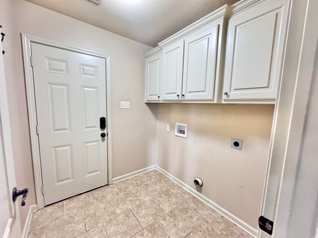 35 Chantileer Lane, Ward, AR 72176