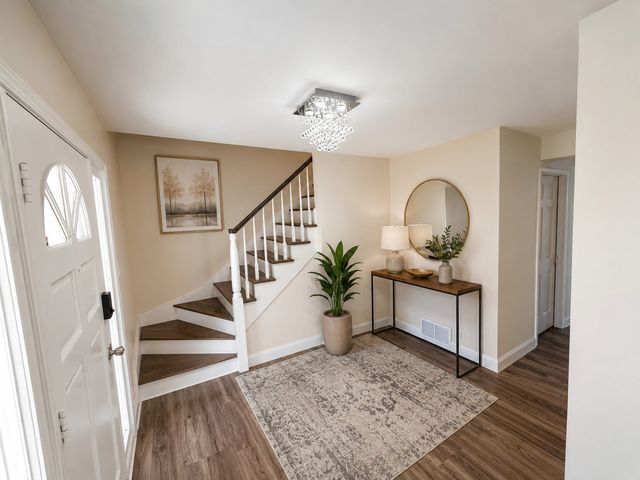 606 71st Street, Darien, IL 60561