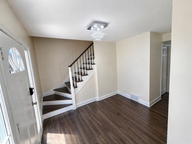 606 71st Street, Darien, IL 60561