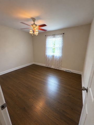 606 71st Street, Darien, IL 60561