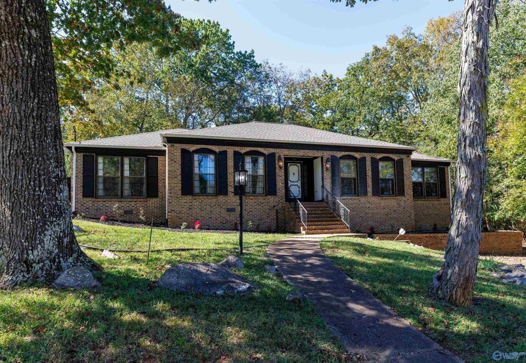 708 Corlett Drive, Huntsville, AL 35802