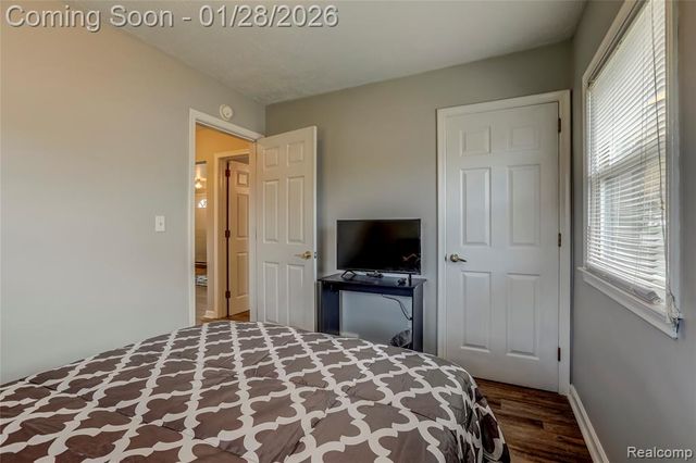 24122 Hass Street, Dearborn Heights, MI 48127