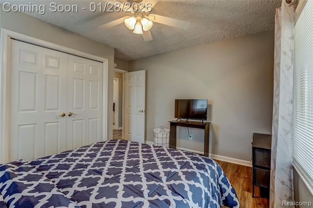 24122 Hass Street, Dearborn Heights, MI 48127