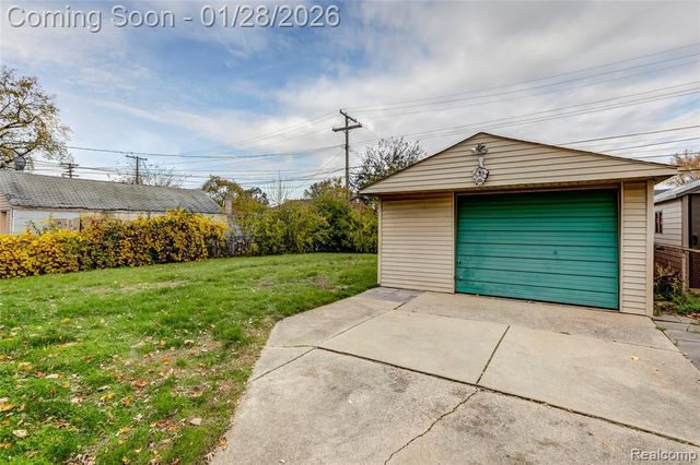 24122 Hass Street, Dearborn Heights, MI 48127