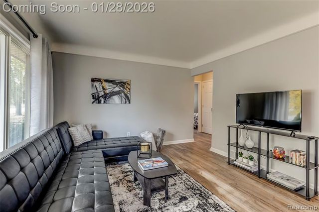 24122 Hass Street, Dearborn Heights, MI 48127