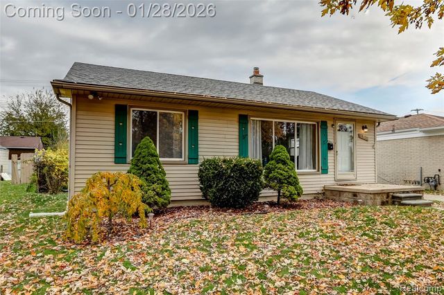 24122 Hass Street, Dearborn Heights, MI 48127