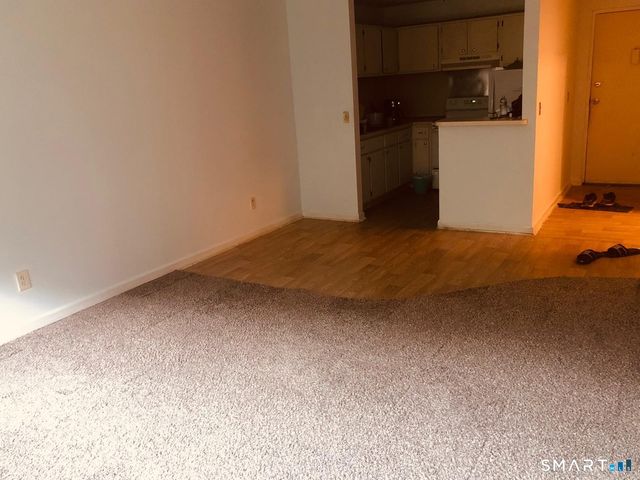 25 Donna Drive B5, New Haven, CT 06513