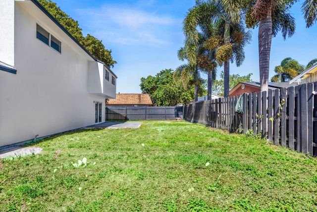 4412 Wilkinson Drive, Lake Worth, FL 33461