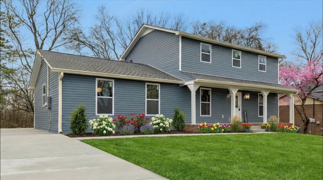 5144 Roxborough Dr, Hermitage, TN 37076