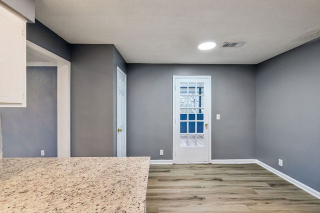 5144 Roxborough Dr, Hermitage, TN 37076