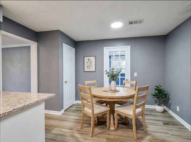 5144 Roxborough Dr, Hermitage, TN 37076