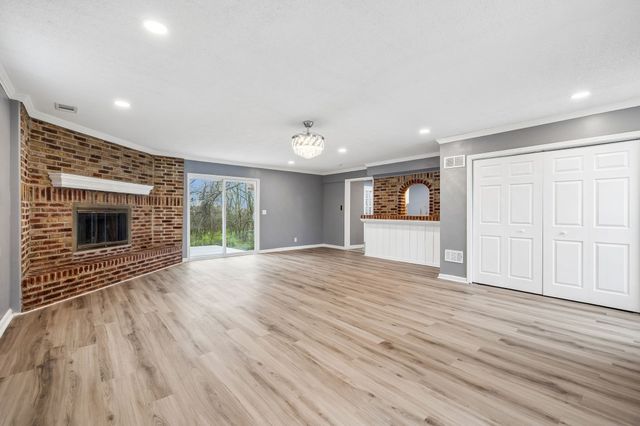 5144 Roxborough Dr, Hermitage, TN 37076