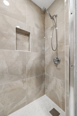 5144 Roxborough Dr, Hermitage, TN 37076