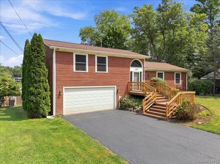 1255 Paul Boulevard, Orion Charter Township, MI 48362