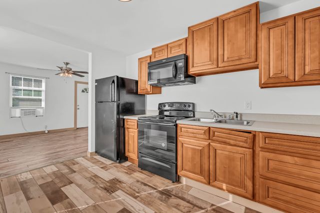 48 Maple St, Clarksville, TN 37042
