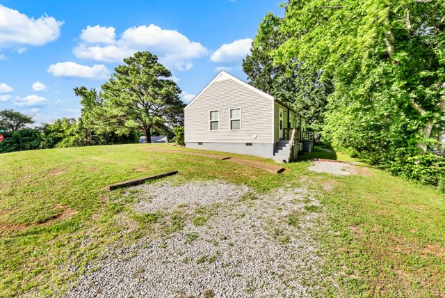 48 Maple St, Clarksville, TN 37042