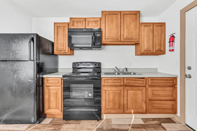 48 Maple St, Clarksville, TN 37042