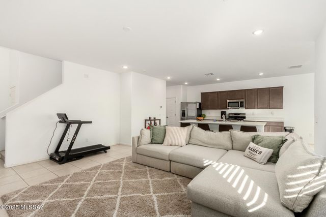 21953 E Thunderhead Drive, Red Rock, AZ 85145