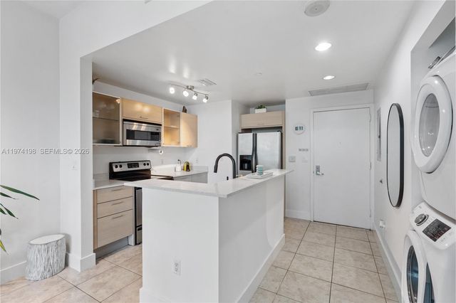 350 NE 24th St 406, Miami, FL 33137