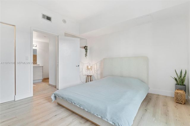 350 NE 24th St 406, Miami, FL 33137