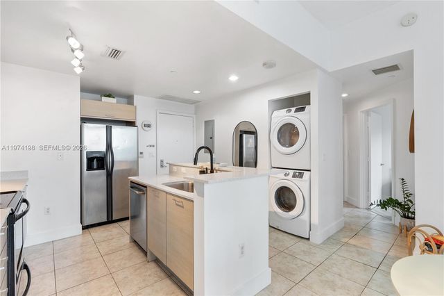 350 NE 24th St 406, Miami, FL 33137