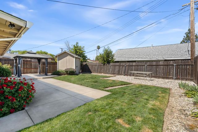 502 Dudley Dr, Roseville, CA 95678