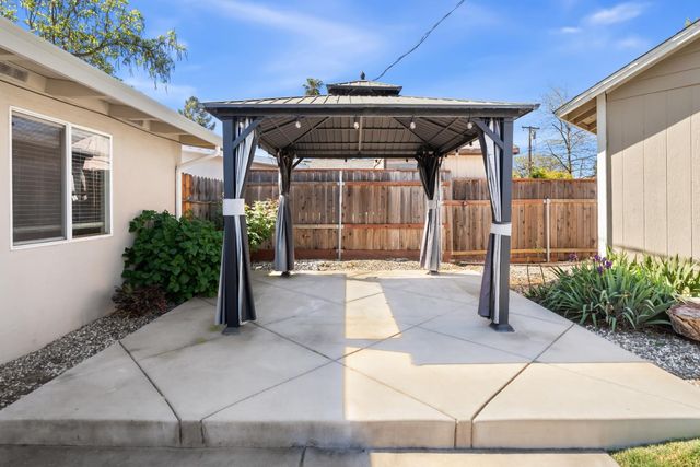 502 Dudley Dr, Roseville, CA 95678