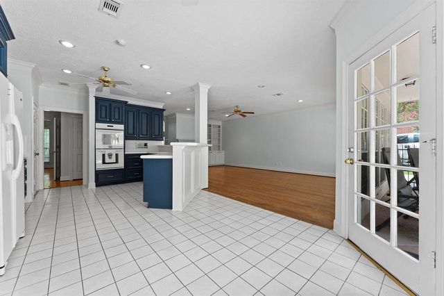 29 Berry Blossom Drive, The Woodlands, TX 77380