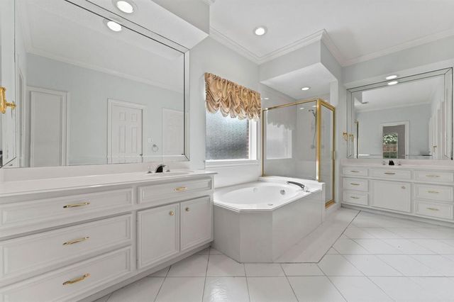 29 Berry Blossom Drive, The Woodlands, TX 77380