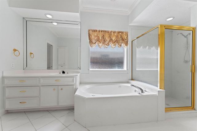 29 Berry Blossom Drive, The Woodlands, TX 77380