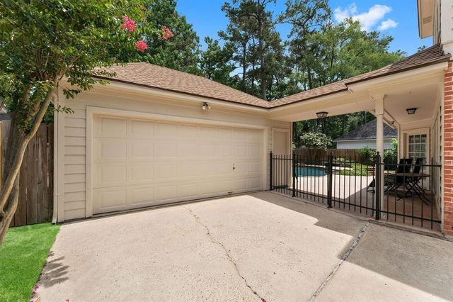 29 Berry Blossom Drive, The Woodlands, TX 77380