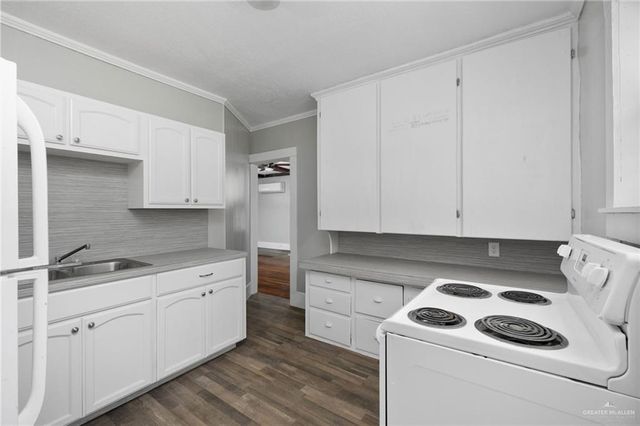 328 S Georgia Avenue, Mercedes, TX 78570