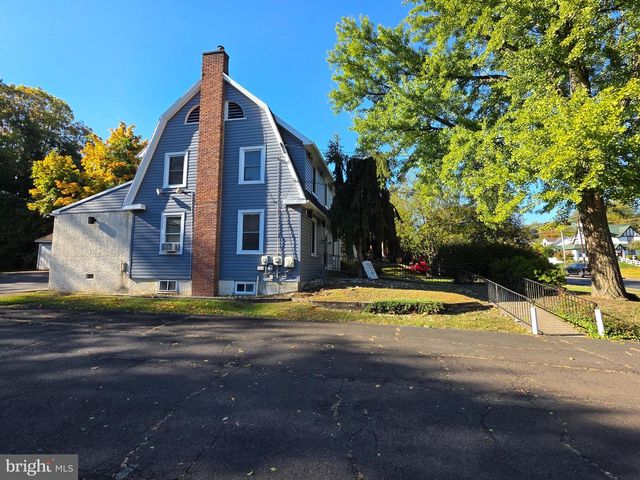 97 W TRENTON AVE, Morrisville, PA 19067