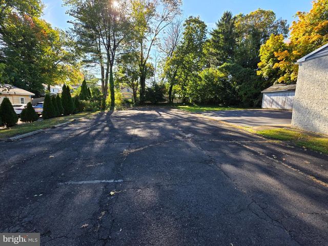 97 W TRENTON AVE, Morrisville, PA 19067
