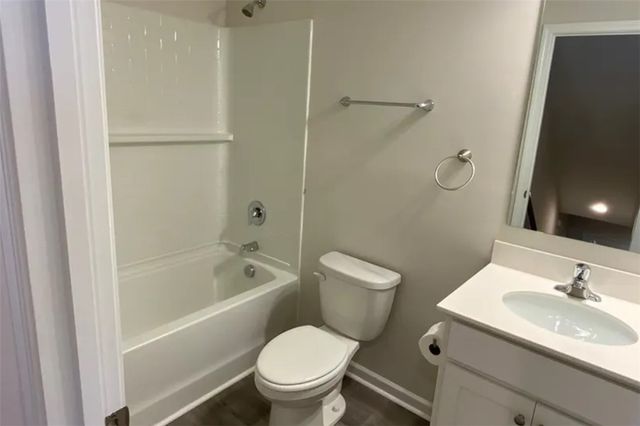 1044 Fairfield Drive, Seneca, SC 29678